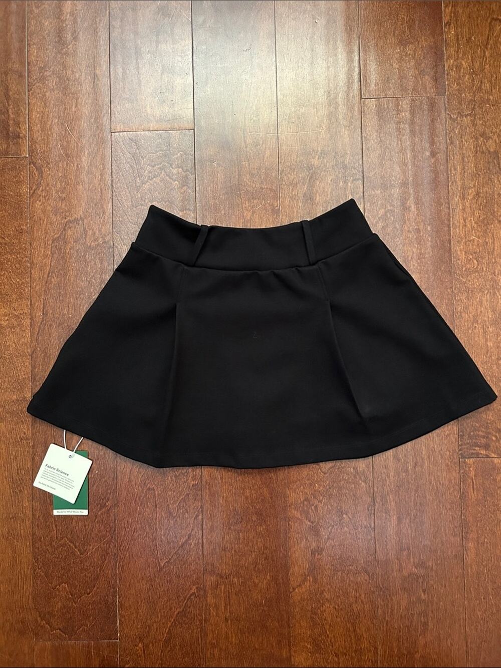 HALARA Black Circle Skater Skort Size XS NWT